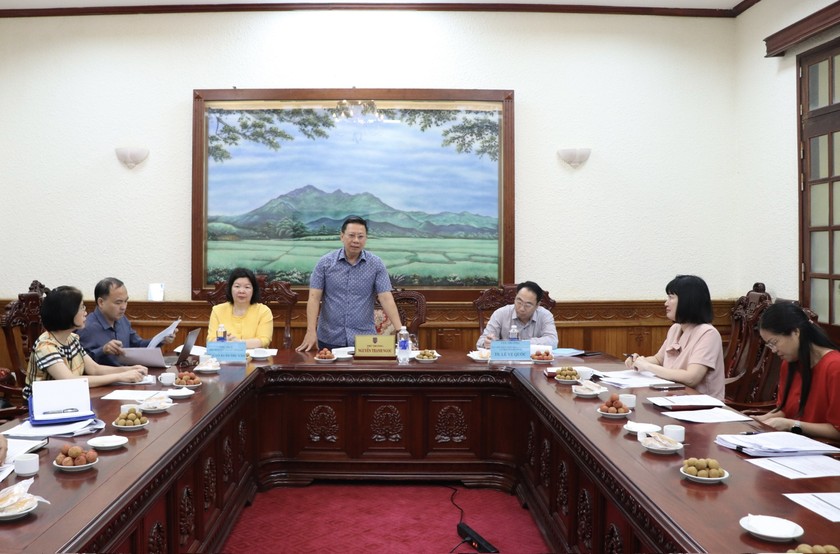 Thứ trưởng Nguyễn Thanh Ngọc chủ trì buổi làm việc.