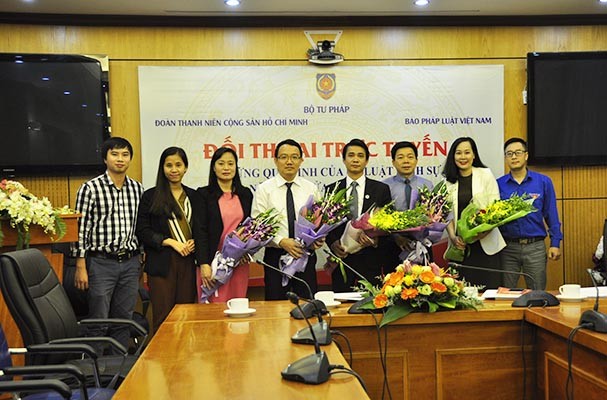 Các khách mời của Chương trình: LS. Trần Xuân Thành, Ts. Hồ Quang Huy, Ts. Trần Văn Dũng