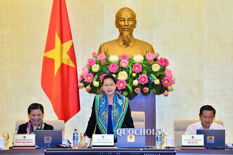 Chủ tịch QH Nguyễn Thị Kim Ngân thẳng thắn:  “Bây giờ người ta giàu lên từ đất đai, các đại gia bất động sản cũng giàu lên từ cái này thôi"