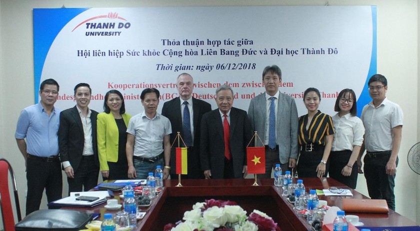 Đại học Thành Đô, Hội liên hiệp sức khỏe CHLB Đức và Cty CP Tư vấn giáo dục và Định cư Expertrans tăng cường hợp tác