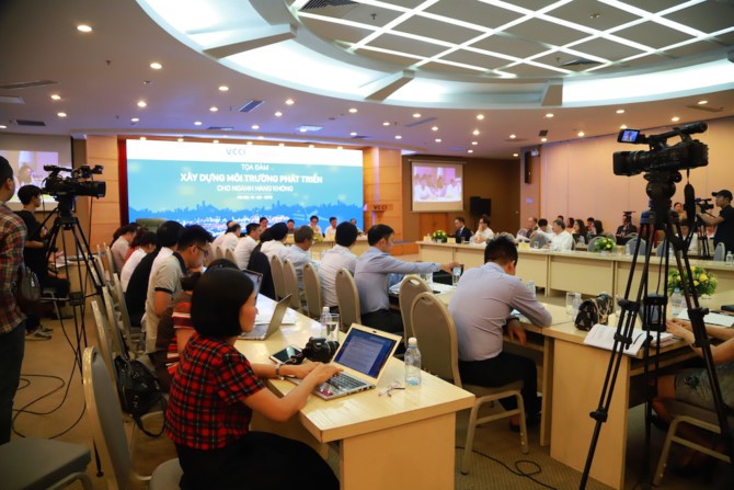 Toàn cảnh Tọạ đàm Xây dựng môi trường phát triển lành mạnh cho ngành hàng không