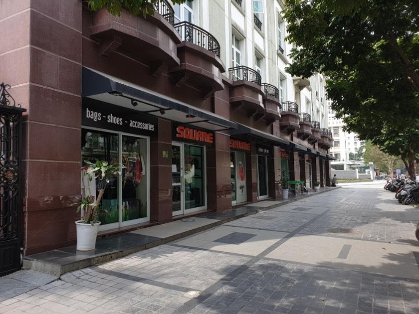 Một cửa hàng bị kiểm tra nằm trên đường Hoàng Trọng Mậu (khu đô thị mới Mỹ Đình - Mễ Trì)
