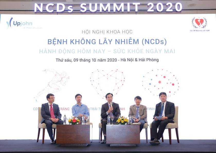 Các chuyên gia đầu ngành thảo luận tại Hội nghị