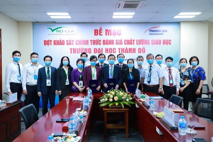 Trường Đại học Thành Đô nhận chứng nhận kiểm định chất lượng giáo dục