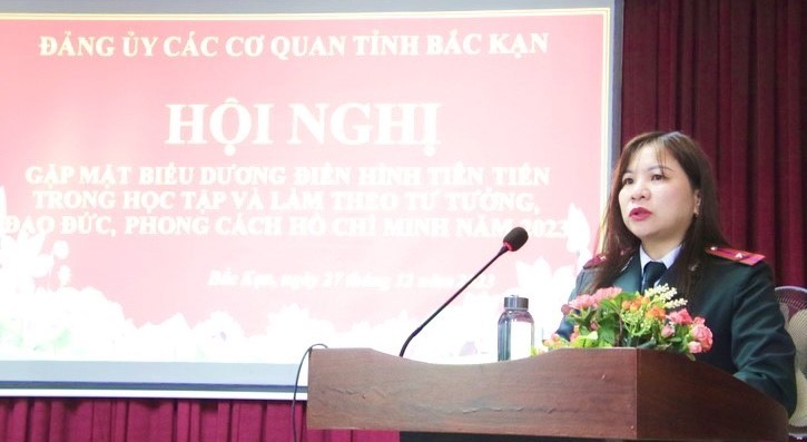  Chị Nguyễn Thị Vợi - Thanh tra viên đồng thời là báo cáo viên pháp luật tỉnh Bắc Kạn