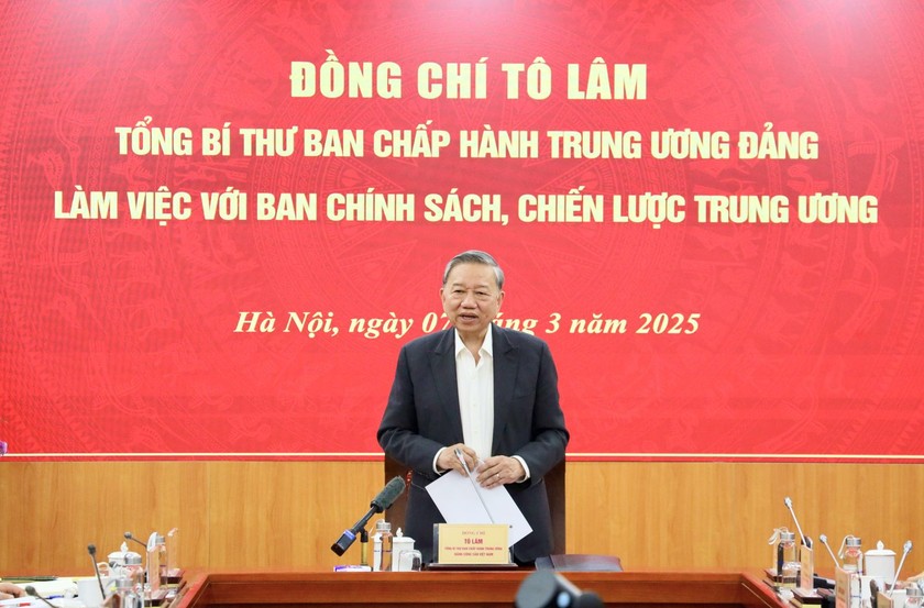 Tổng Bí thư Tô Lâm làm việc với Ban Chính sách, Chiến lược Trung ương về chuyên đề phát triển kinh tế tư nhân trong thời gian tới ngày 7/3 (Ảnh: Chinhphu.vn)