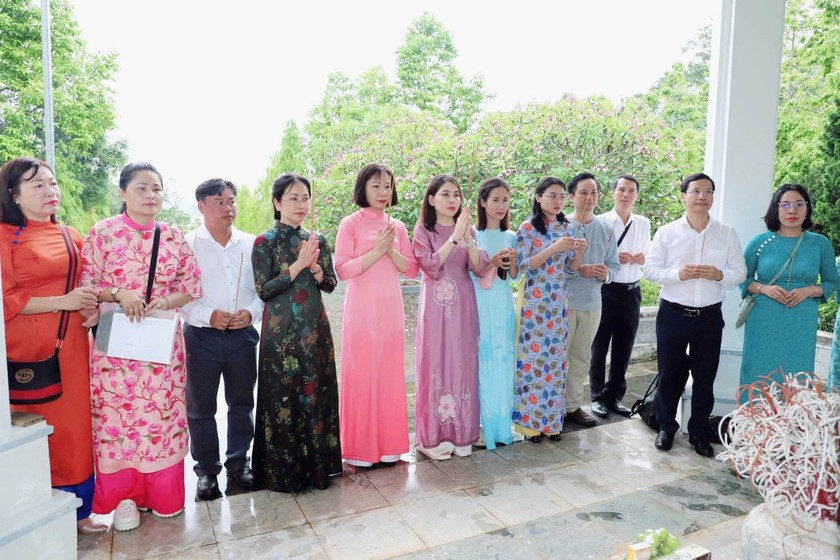 Sở Tư pháp Bình Thuận báo công và dâng hương tại Khu Di tích lịch sử Bộ Tư pháp 
