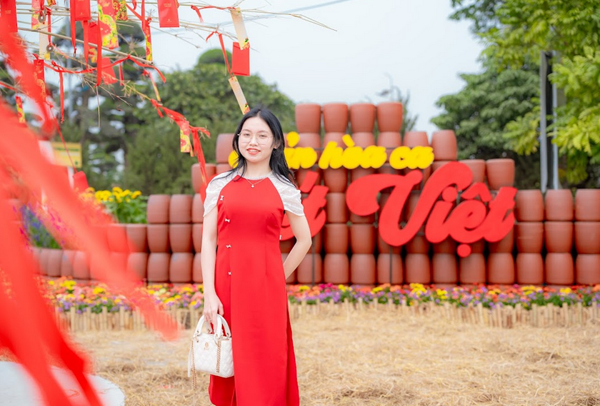 Con Đường Gốm Sứ mang tinh thần của mệnh Thổ bền bỉ, an vững và là nền tảng cho mọi sự sinh sôi.