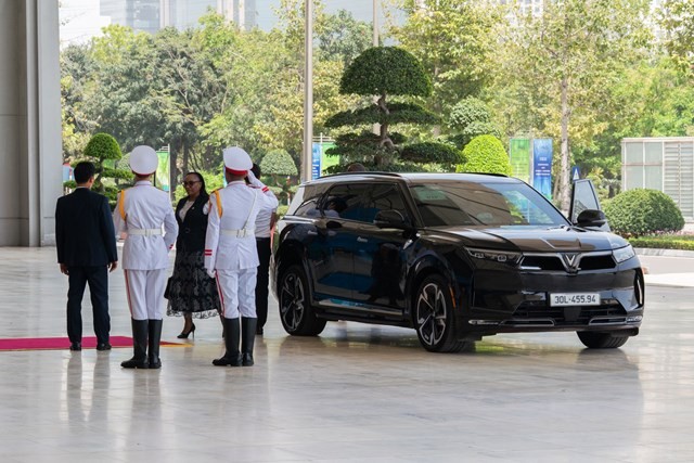 Cận cảnh dàn xe điện đưa đón khách VIP tại Hội nghị Thượng đỉnh P4G ảnh 1 Cận cảnh dàn xe điện đưa đón khách VIP tại Hội nghị Thượng đỉnh P4G ảnh 1