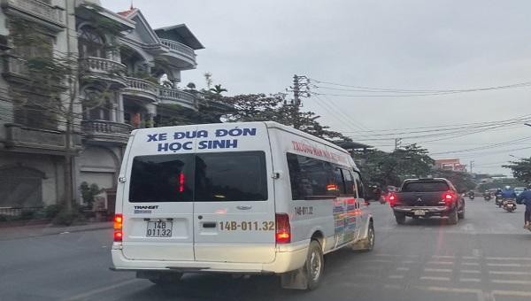 Xe đưa đón học sinh Trường mầm non Huy Hoàng, Thị xã Đông Triều, Quảng Ninh.