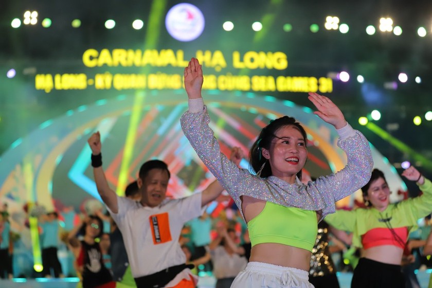 Carnavall Hạ Long 2023 có chủ đề “ Vũ điệu Hạ Long – Hoà nhịp năm châu”.