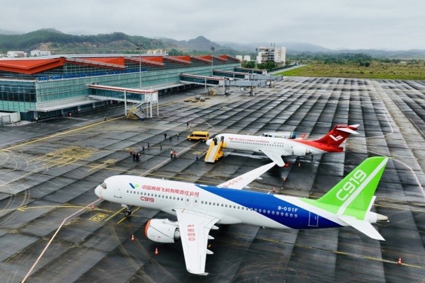 2 mẫu máy bay được Comac Air giới thiệu tại triển lãm lần này là C919 và ARJ21.