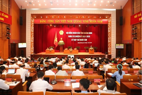 Quang cảnh kỳ họp.