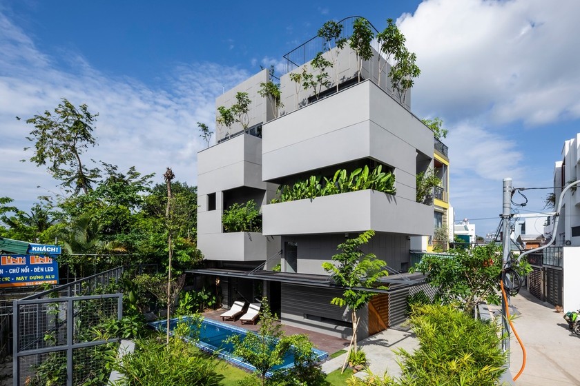 Biệt thự nằm ở vùng ngoại ô thành phố Nha Trang (Ảnh: ArchDaily)