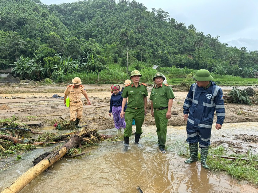 25 người chết, 70 người mất tích trong trận lũ quét thôn Làng Nủ (Lào Cai)