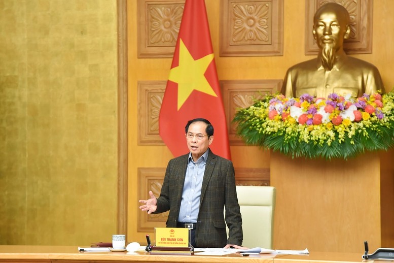 Phó Thủ tướng Bùi Thanh Sơn nhấn mạnh, công tác rà soát, đôn đốc triển khai các cam kết, thỏa thuận, dự án hợp tác đã ký kết, đề cập trong các hoạt động đối ngoại cấp cao là ưu tiên, quyết tâm cao của Chính phủ và toàn thể các lãnh đạo chủ chốt, lãnh đạo cấp cao của nước ta - Ảnh: VGP/Hải Minh