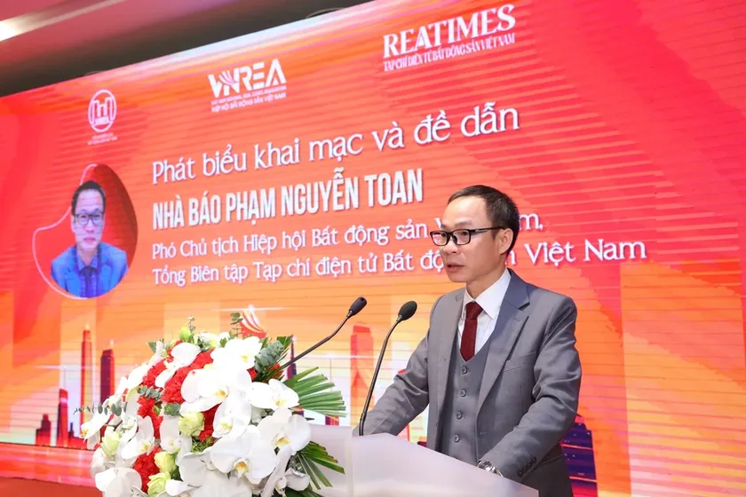 Nhà báo Phạm Nguyễn Toan - Phó Chủ tịch Hiệp hội Bất động sản Việt Nam, Tổng Biên tập Tạp chí điện tử Bất động sản Việt Nam