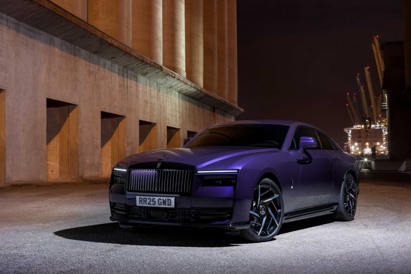 Rolls-Royce Black Badge Spectre (Ảnh: Rolls-Royce)