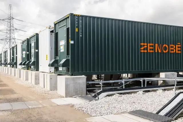 Zenobē bắt đầu vận hành thương mại nhà máy pin Blackhillock ở Scotland. (Ảnh: Interesting Engineering) 
