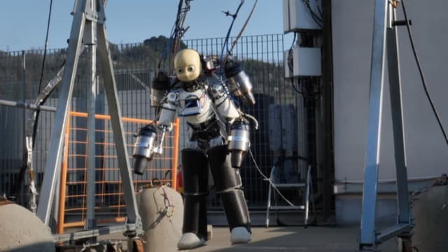 Robot iRonCub3 (Ảnh: IIT-AMI official YouTube)