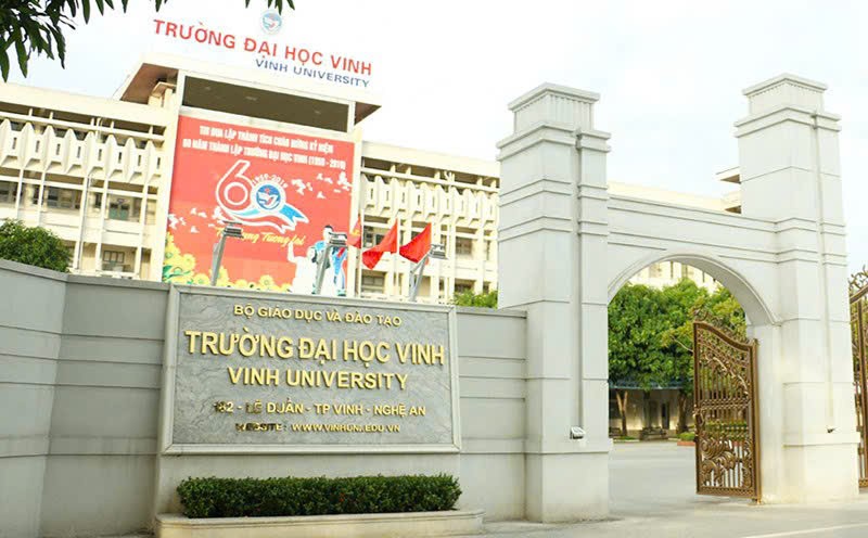 Hiện Trường đại học Vinh đã thành lập Hội đồng kỷ luật, đang chờ kết quả để xử lý 2 cán bộ bị tố cáo