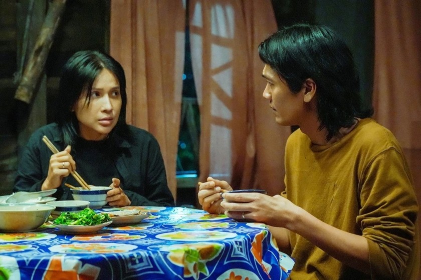 Doanh thu “Quỷ nhập tràng” đứng đầu phòng vé. Ảnh: NPH