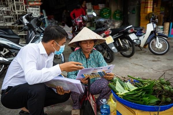 “Đi từng ngõ, gõ từng nhà” để tuyên truyền chính sách BHXH tự nguyện cho NLĐ