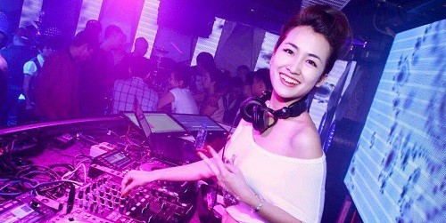 DJ Trang Moon