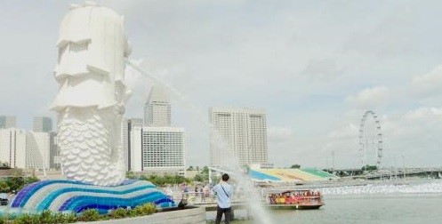 Tượng sư tử biển Merlion nổi tiếng ở Singapore. Ảnh: Saru