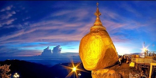 Golden rock huyền bí, hấp dẫn du khách.