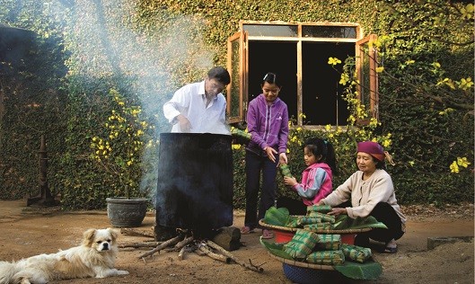 “Mẹ ơi, con thèm bánh chưng...”