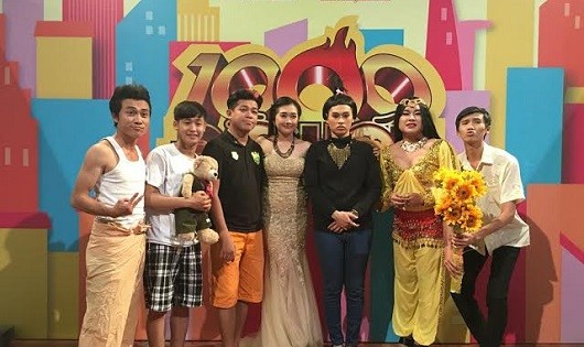 Showbiz bội thực "tiếng cười"