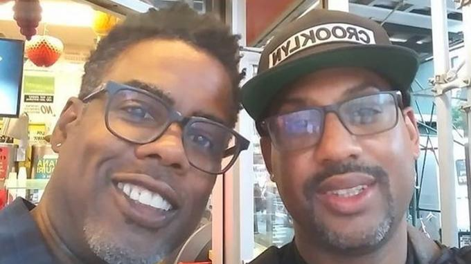 Chris Rock (trái) và em trai Kenny Rock. Ảnh: TMZ