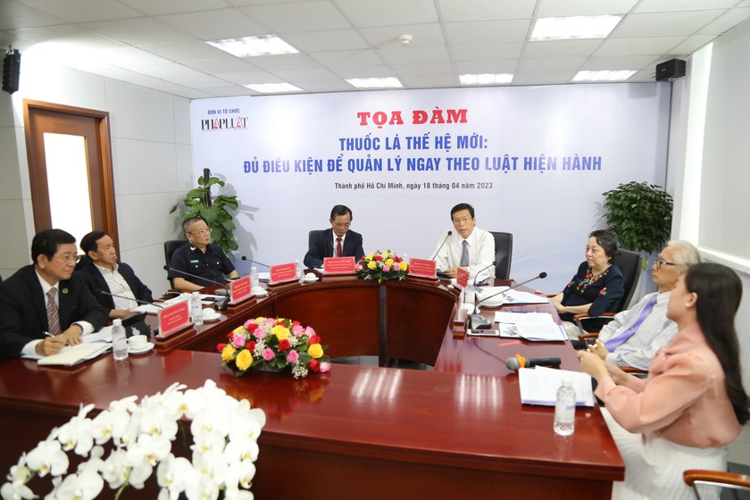 Quang cảnh buổi tọa đàm.