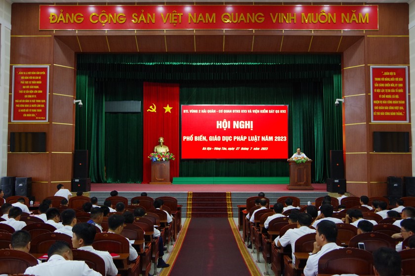 Quang cảnh hội nghị.