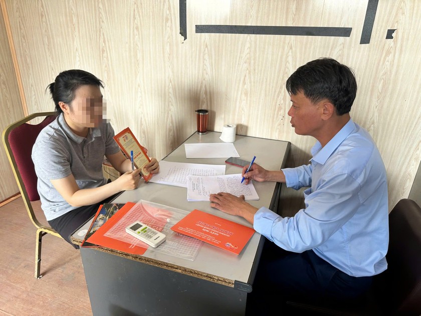 Chị N.T.H.P đang làm việc với Phòng An chính trị nội bộ và Thanh tra Sở VHTT &amp; DL Hải Phòng.