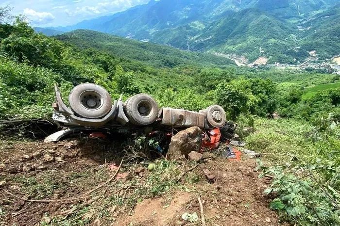 Hiện trường vụ tai nạn giao thông khiến 1 người tử vong.