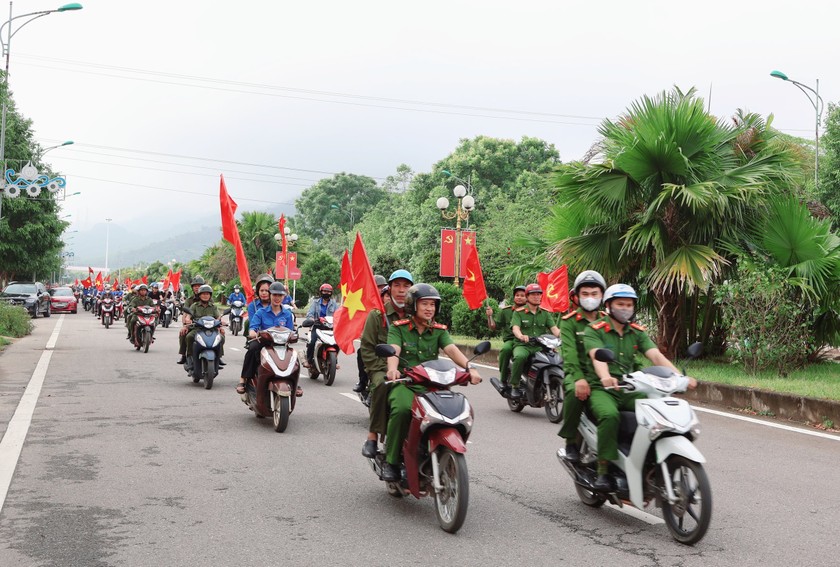 Tuyên truyền, phổ biến giáo dục pháp luật lưu động trên địa bàn huyện Nghĩa Đàn (Nghệ An).