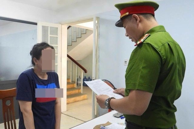 Đối tượng N.T.H bị bắt giữ vì lừa đảo chiếm đoạt 2 tỷ đồng của bị hại.