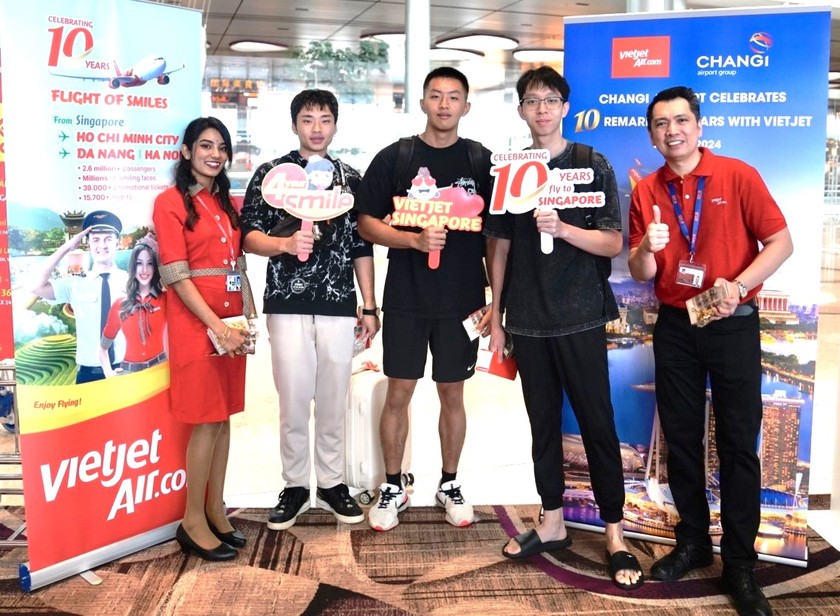 Vietjet mở bán vé chỉ từ 0 đồng tri ân khách hàng dịp kỷ niệm 10 năm bay Singapore 