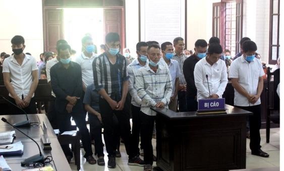 Các bị cáo tại tòa.