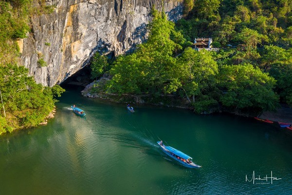 Động Phong Nha tuyệt đẹp được đưa vào khai thác du lịch.