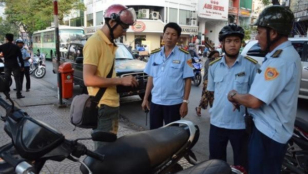 Hà Nội được phép tiếp tục thí điểm Đội Quản lý trật tự xây dựng đô thị đến 2023. Ảnh minh hoạ: Zing