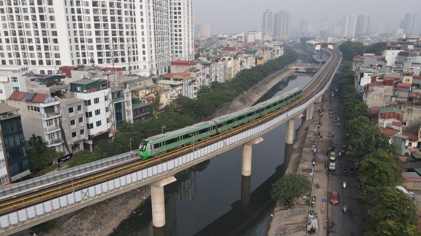 Đoàn tàu Cát Linh - Hà Đông bắt đầu 20 ngày vận hành thử để đánh giá an toàn. Ảnh: Tuấn Lương/HNM