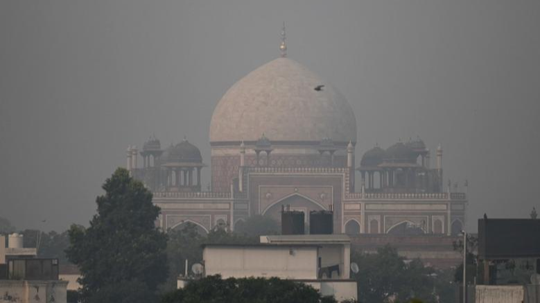 Khói độc bao trùm ở thủ đô New Dehli. Ảnh: AFP (chụp vào ngày 11/11/2021)