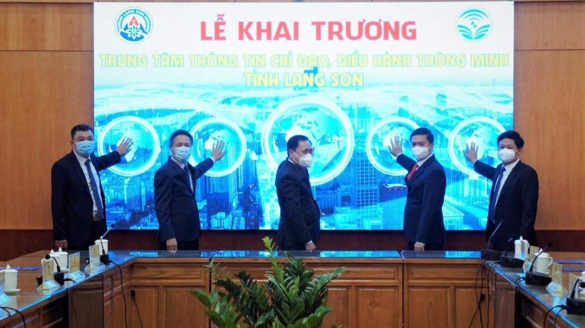 Lễ khai trương Trung tâm thông tin chỉ đạo, điều hành thông minh (IOC) của UBND tỉnh Lạng Sơn.