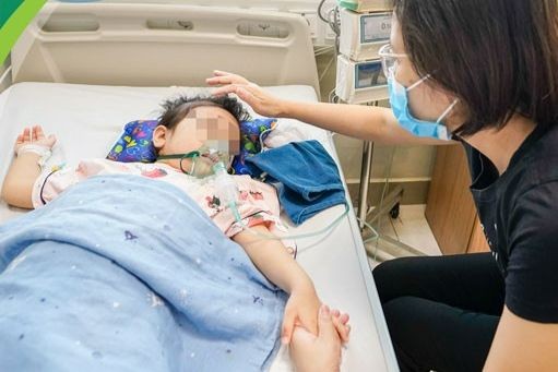 Sau điều trị, bé N.H được cai ECMO và máy thở, còn thở ô xy, các chức năng sống ổn định.