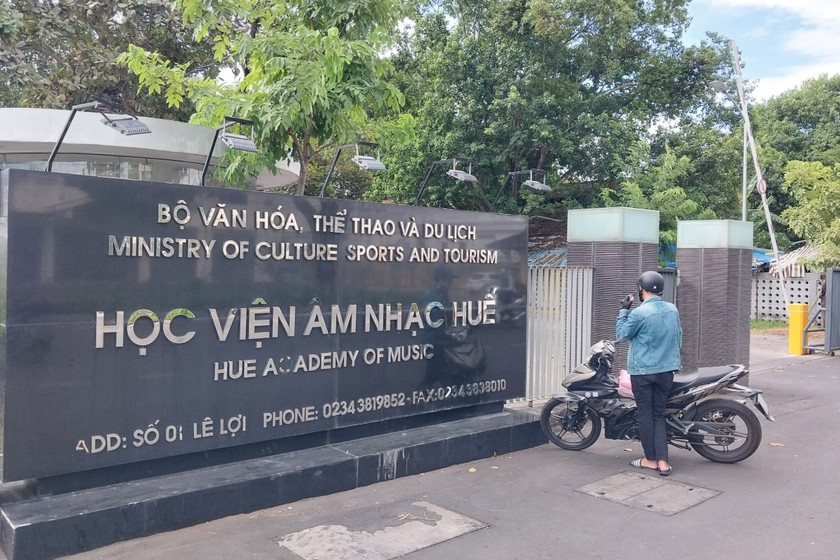 Học viện Âm nhạc Huế là đơn vị sự nghiệp công lập trực thuộc Bộ VH,TT&DL. 