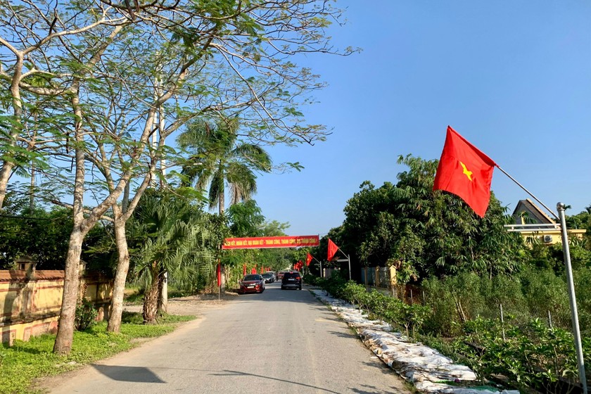 Diện mạo nông thôn ngày càng khởi sắc, đóng góp tích cực vào phát triển kinh tế - xã hội của địa phương. (Ảnh: P.V)