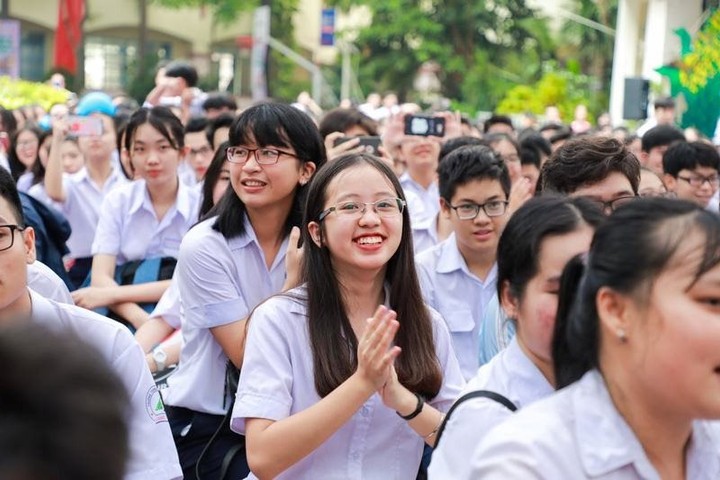 Nhằm nâng cao chất lượng giáo dục, giảm thiểu hành vi chưa đẹp, nhất là để ngăn chặn bạo lực học đường, Sở Giáo dục và Đào tạo Hà Nội xây dựng bộ tiêu chí “Trường học hạnh phúc”. Ảnh: Hanoimoi